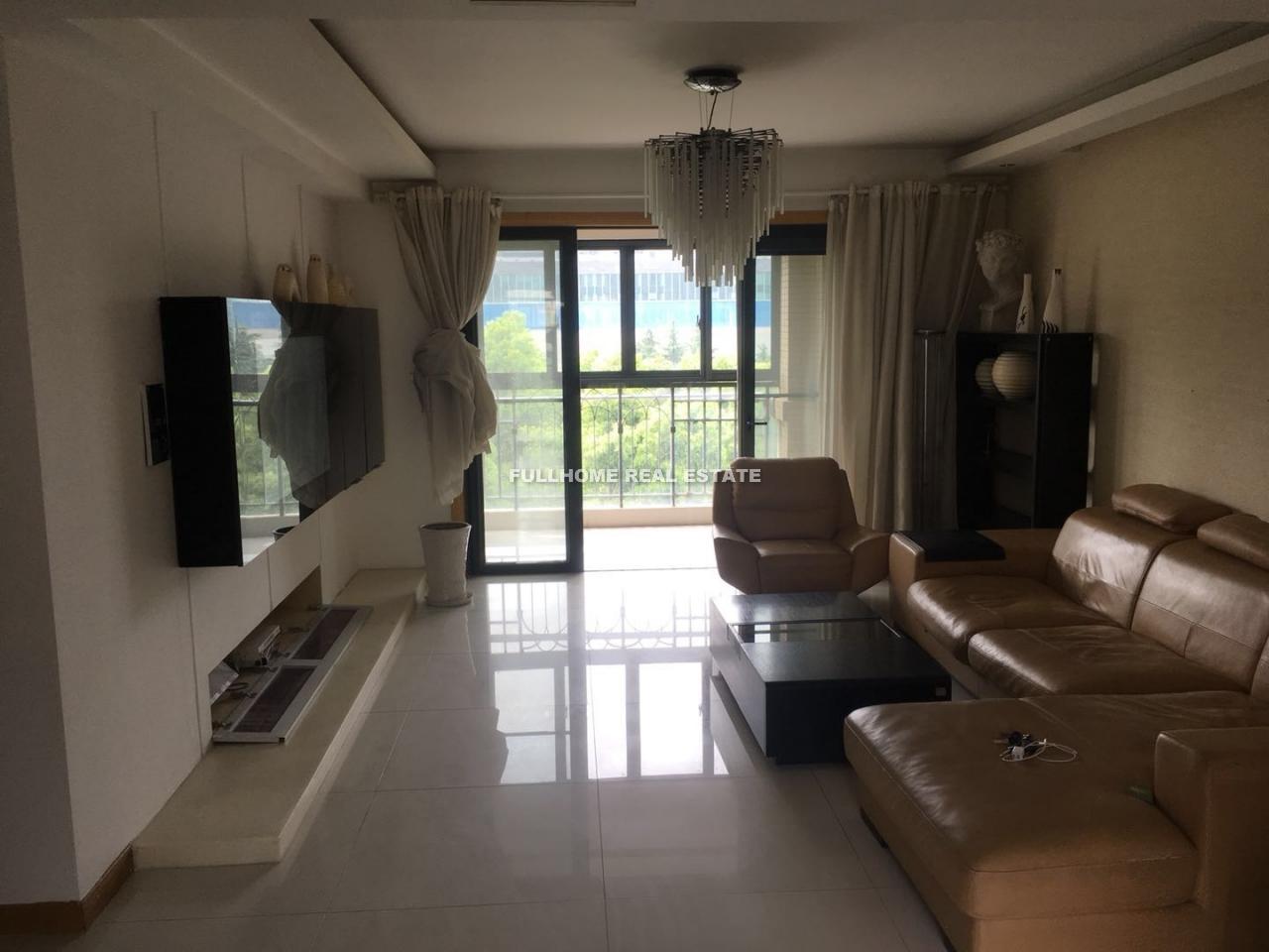 Same compound: lakeside palace, 3 bedrooms in Suzhou