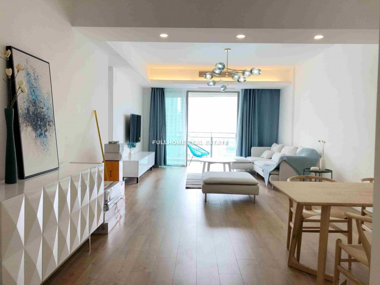 Jing An Four Seasons - 3 bedroom apartment in Shanghai, Jing An, Downtown