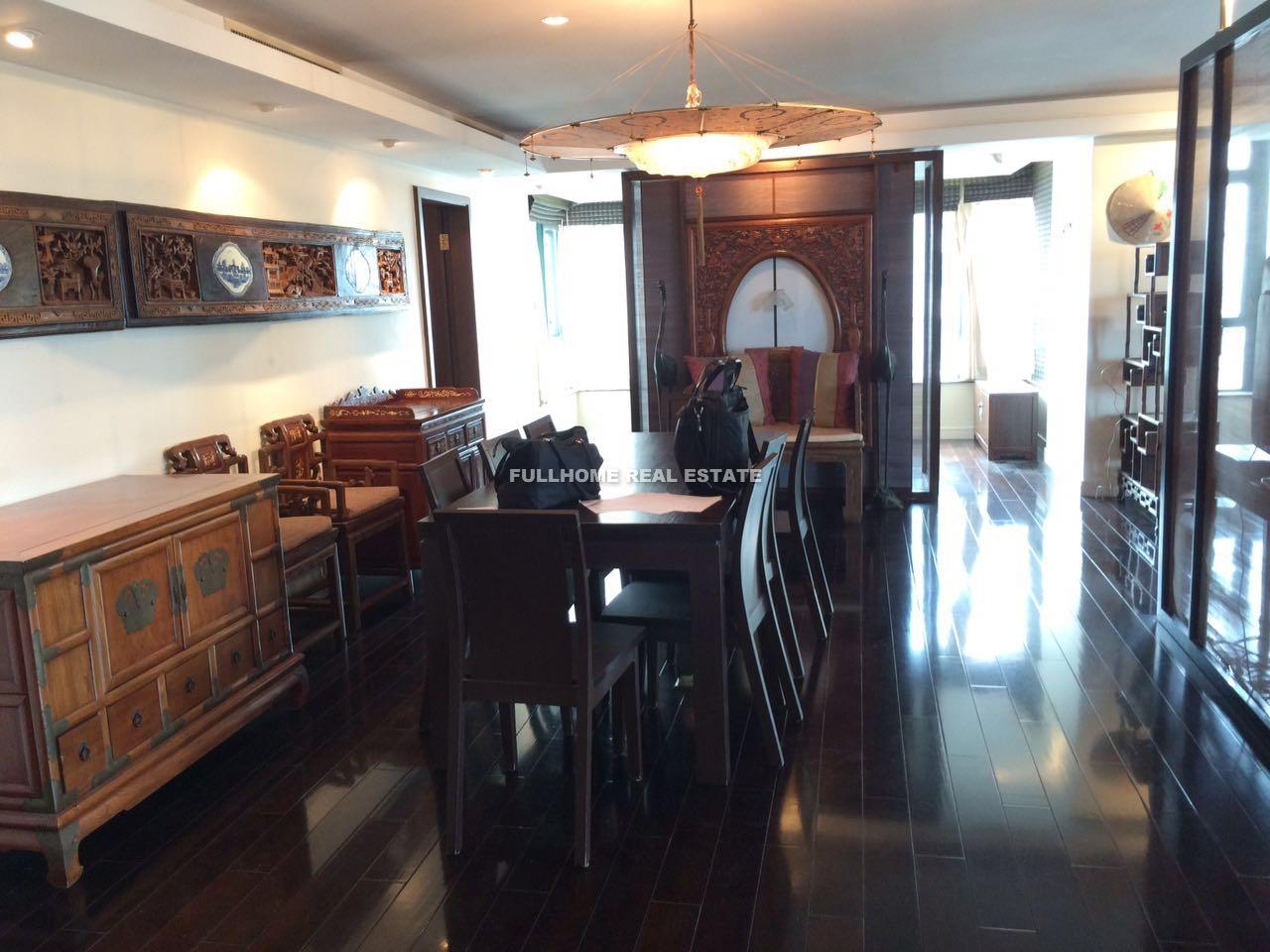 Oriental Manhattan - 4 bedroom apartment in Shanghai, Xujiahui, Downtown