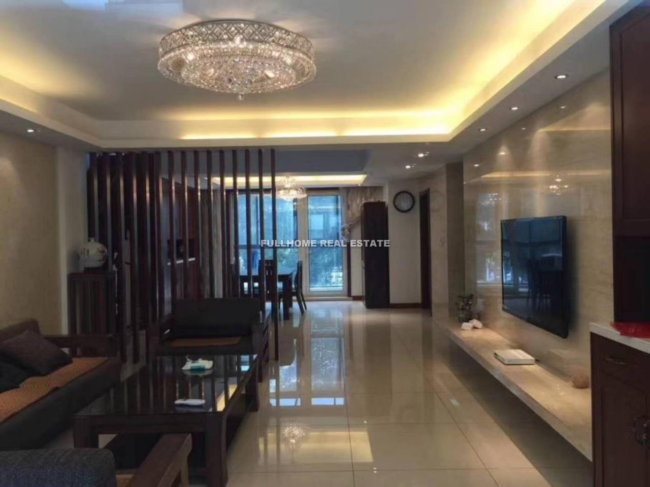 Similar property: East west, 4 bedrooms, 250 sqm in Suzhou