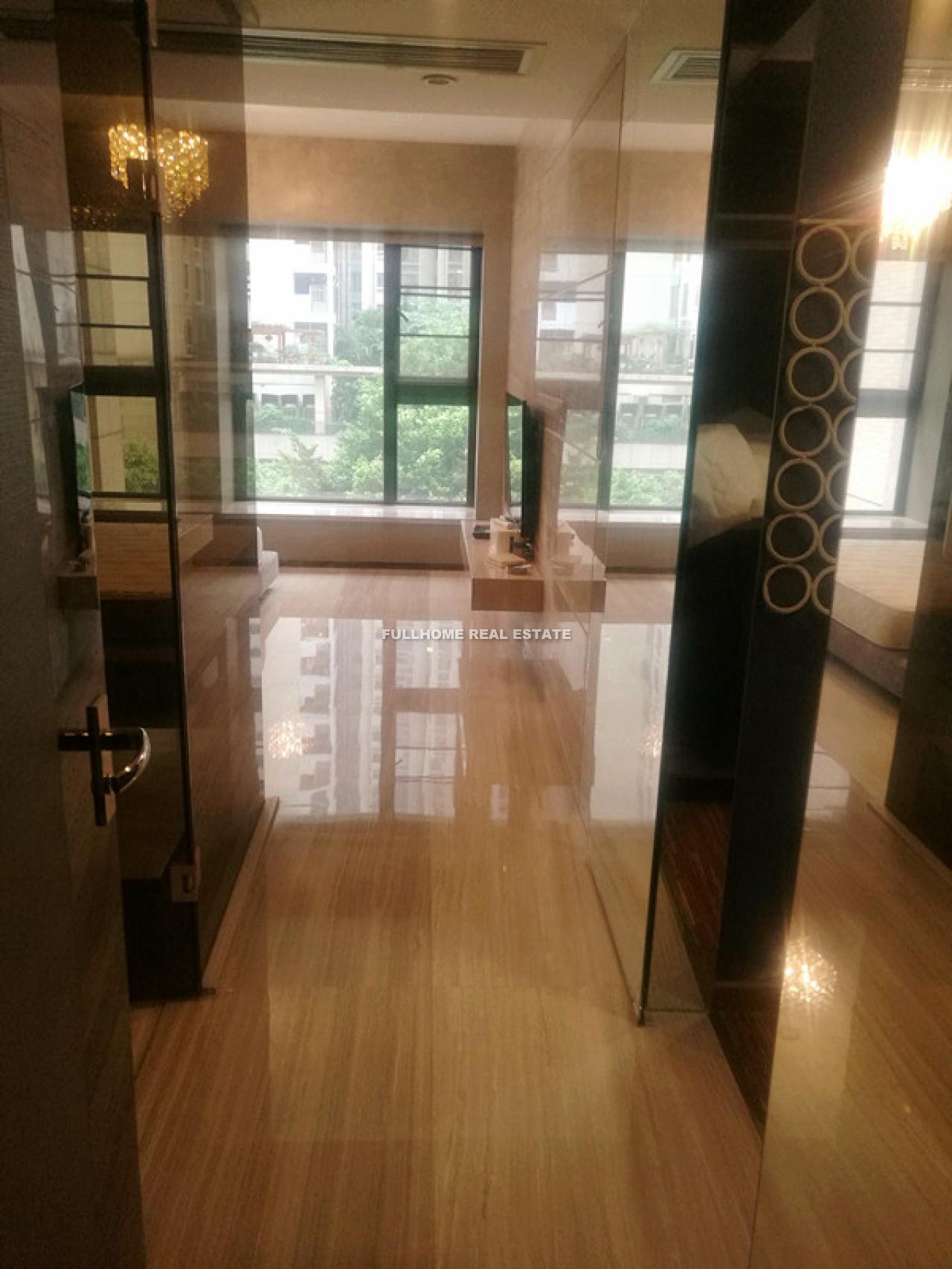 Similar property: The King Peak Garden, 4 bedrooms, 200 sqm in Guangzhou