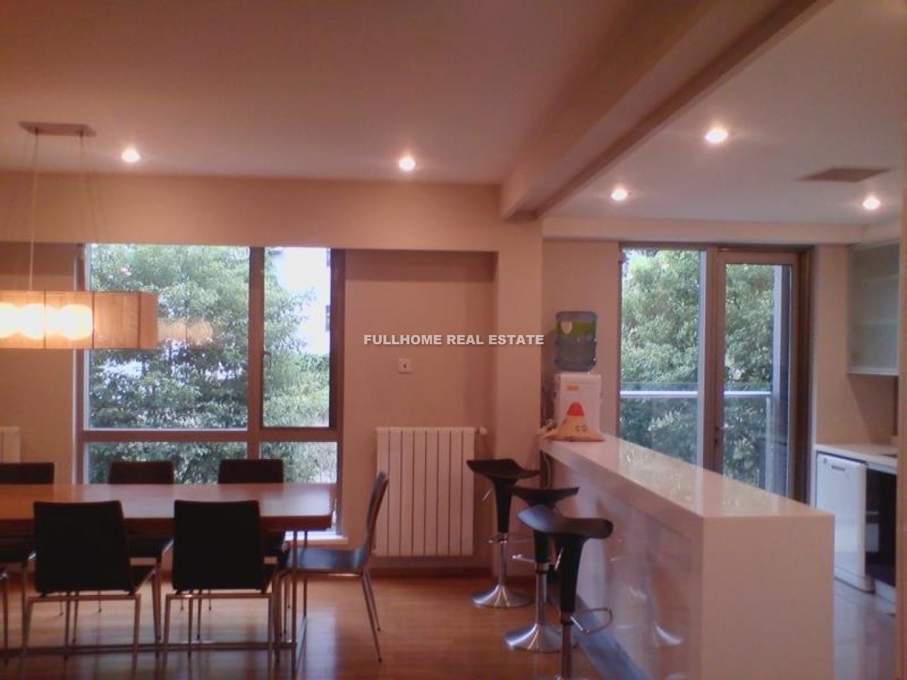 Nan Yang Four Season - 3 bedroom apartment in Shanghai, Jing An, Downtown