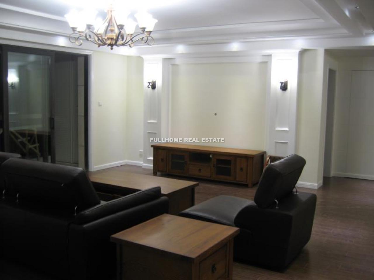 Gongguan 1088 - 3 bedroom apartment in Shanghai, Hongko and Yangpu, Downtown