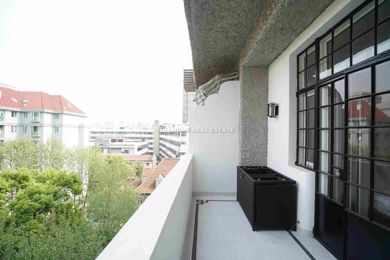 Lane1-500 Changshu Road Old House - 3 bedroom apartment in Shanghai, FFC, Downtown