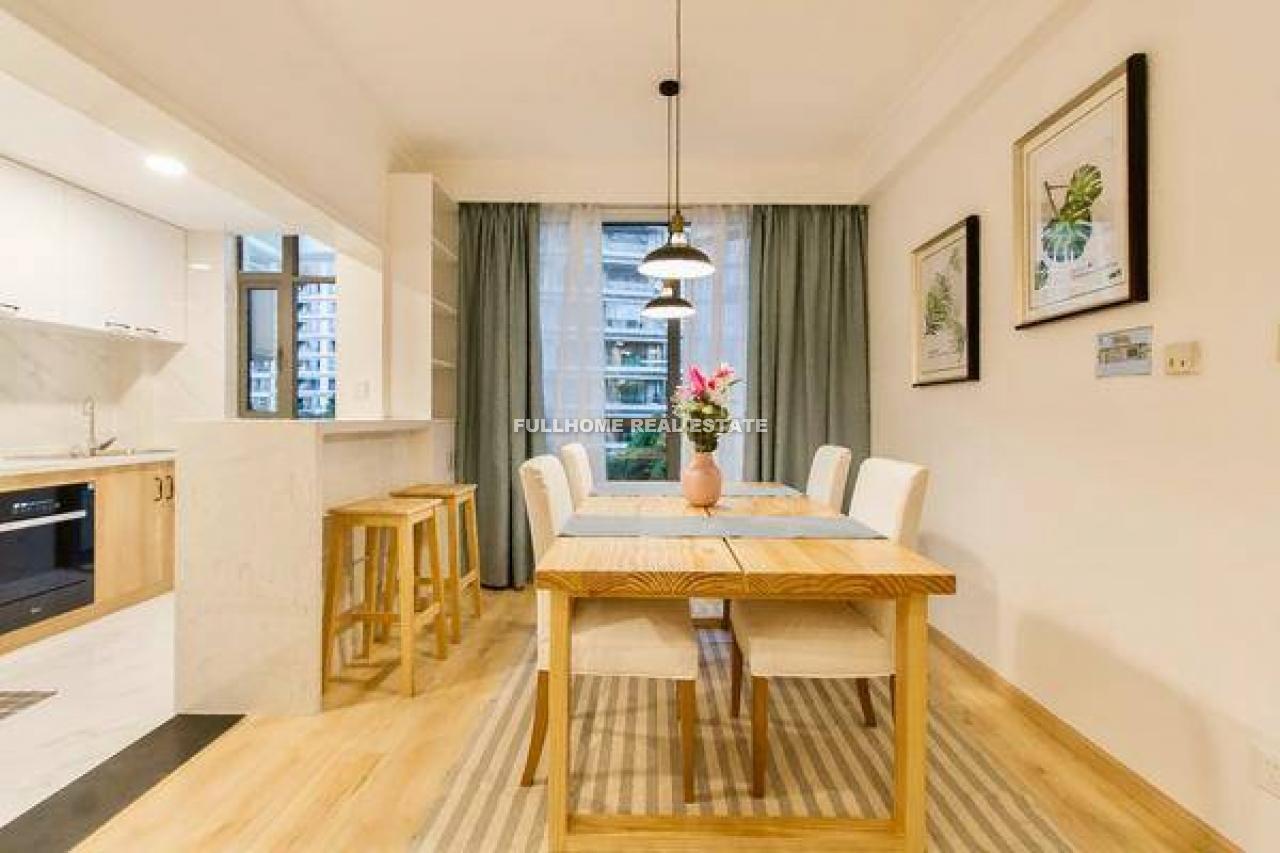 Top Of City - 3 bedroom apartment in Shanghai, People Square, Downtown