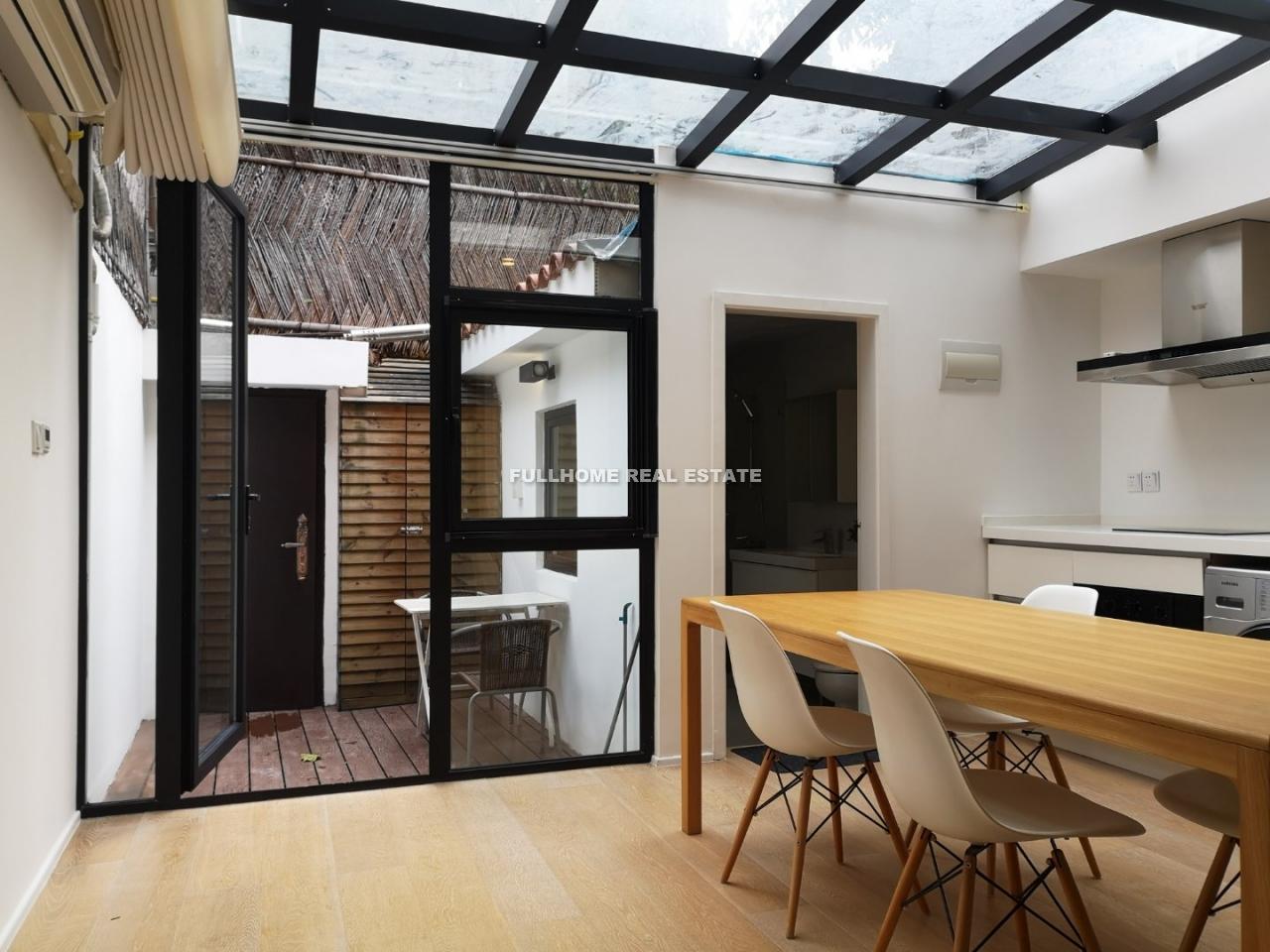 Lane1-500 Wuyuan Road Old House - 1 bedroom apartment in Shanghai, Xujiahui, Downtown