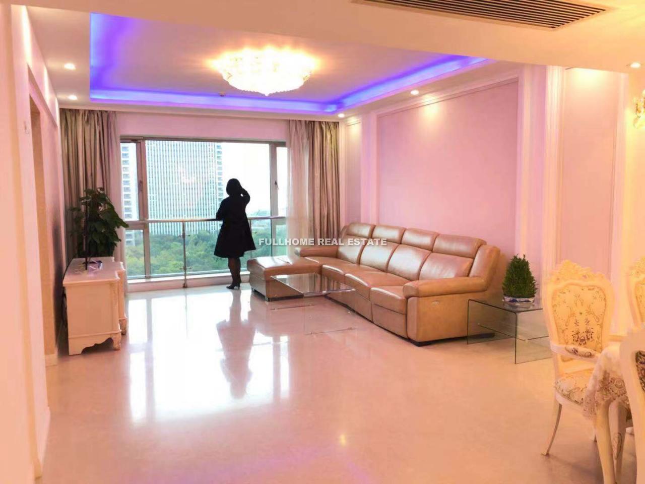 Yanlord Garden - 2 bedroom apartment in Shanghai, Lujiazui, Pudong