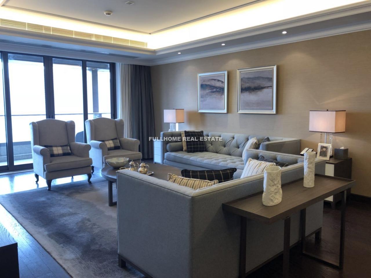 Same compound: Stanford Residences Jinan, 3 bedrooms in Shanghai