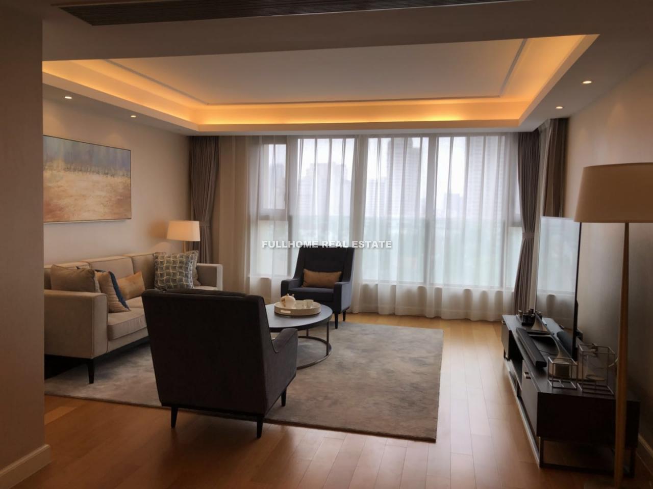 Same compound: Stanford Residences Jinan, 3 bedrooms in Shanghai