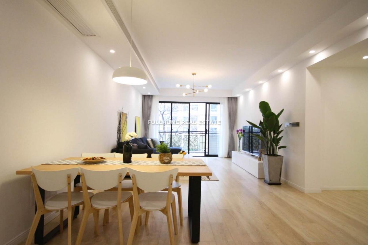 Jewel Garden - 3 bedroom apartment in Shanghai, Xujiahui, Downtown