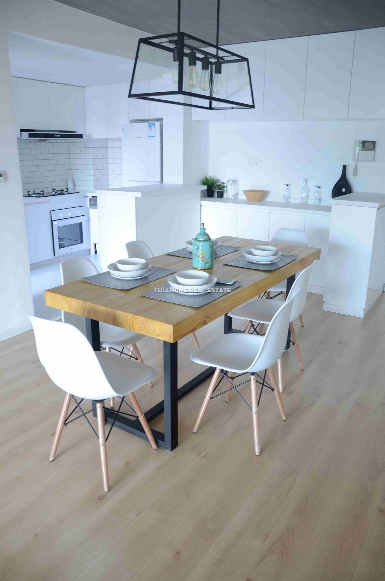 The Courtyards - 3 bedroom apartment in Shanghai, Jing An, Downtown