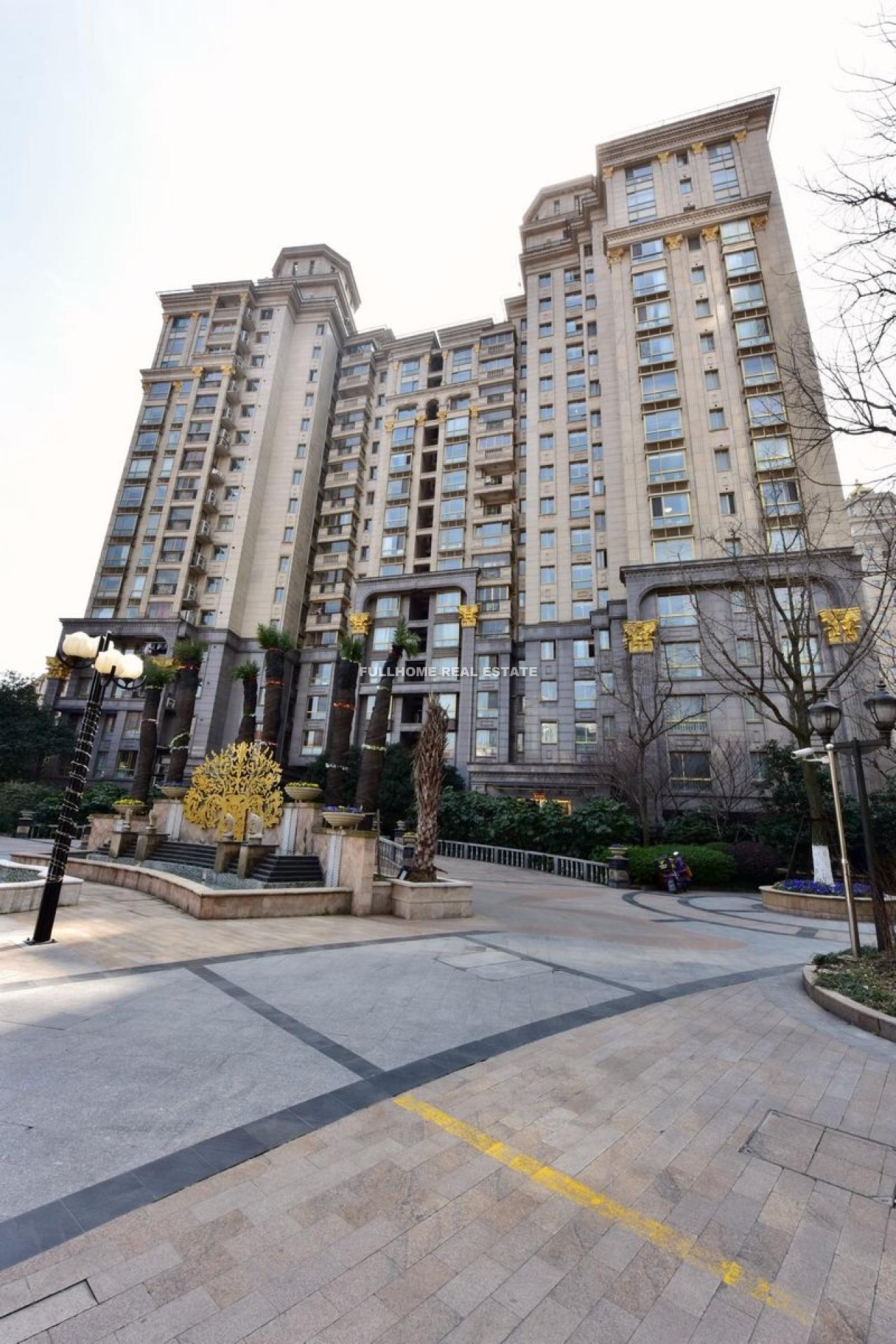 Shanghai Park Avenue - 4 bedroom apartment in Shanghai, Hongqiao, Hongqiao