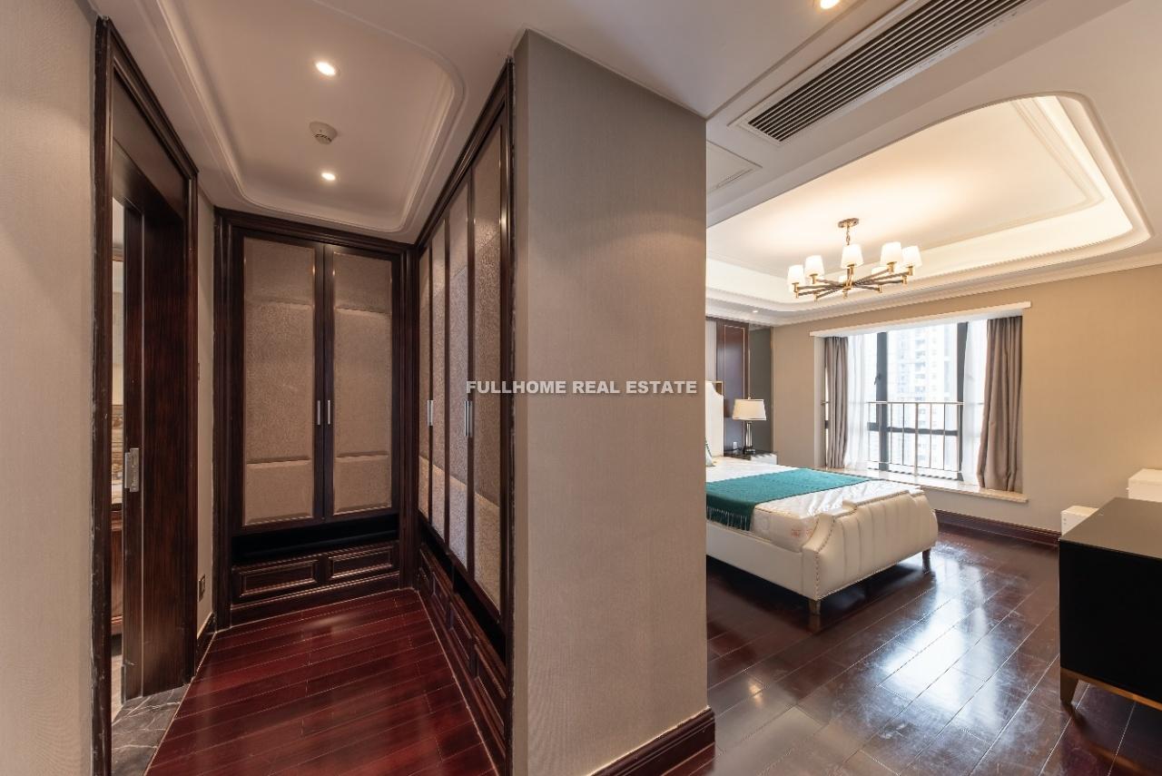 Similar property: The East, 3 bedrooms, 180 sqm in Guangzhou