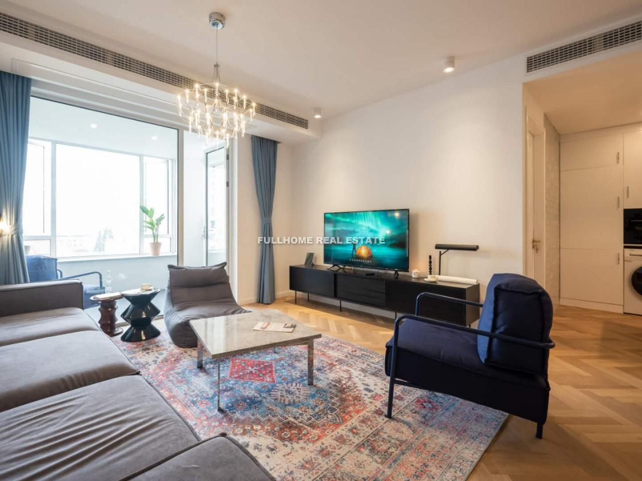 No.1-100 Huaihai Road Old House - 4 bedroom apartment in Shanghai, Xintiandi, Downtown