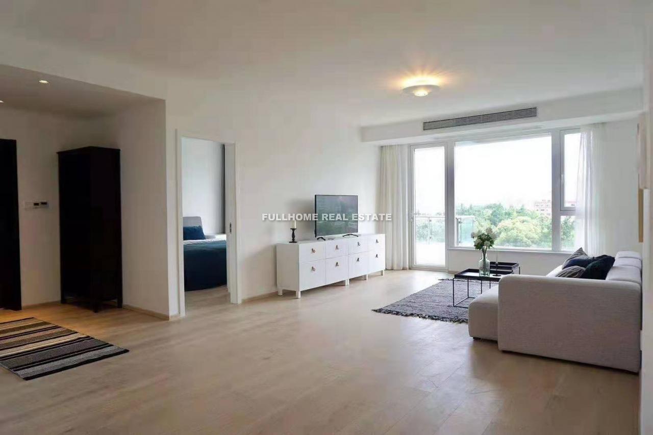 Top Of City - 3 bedroom apartment in Shanghai, People Square, Downtown