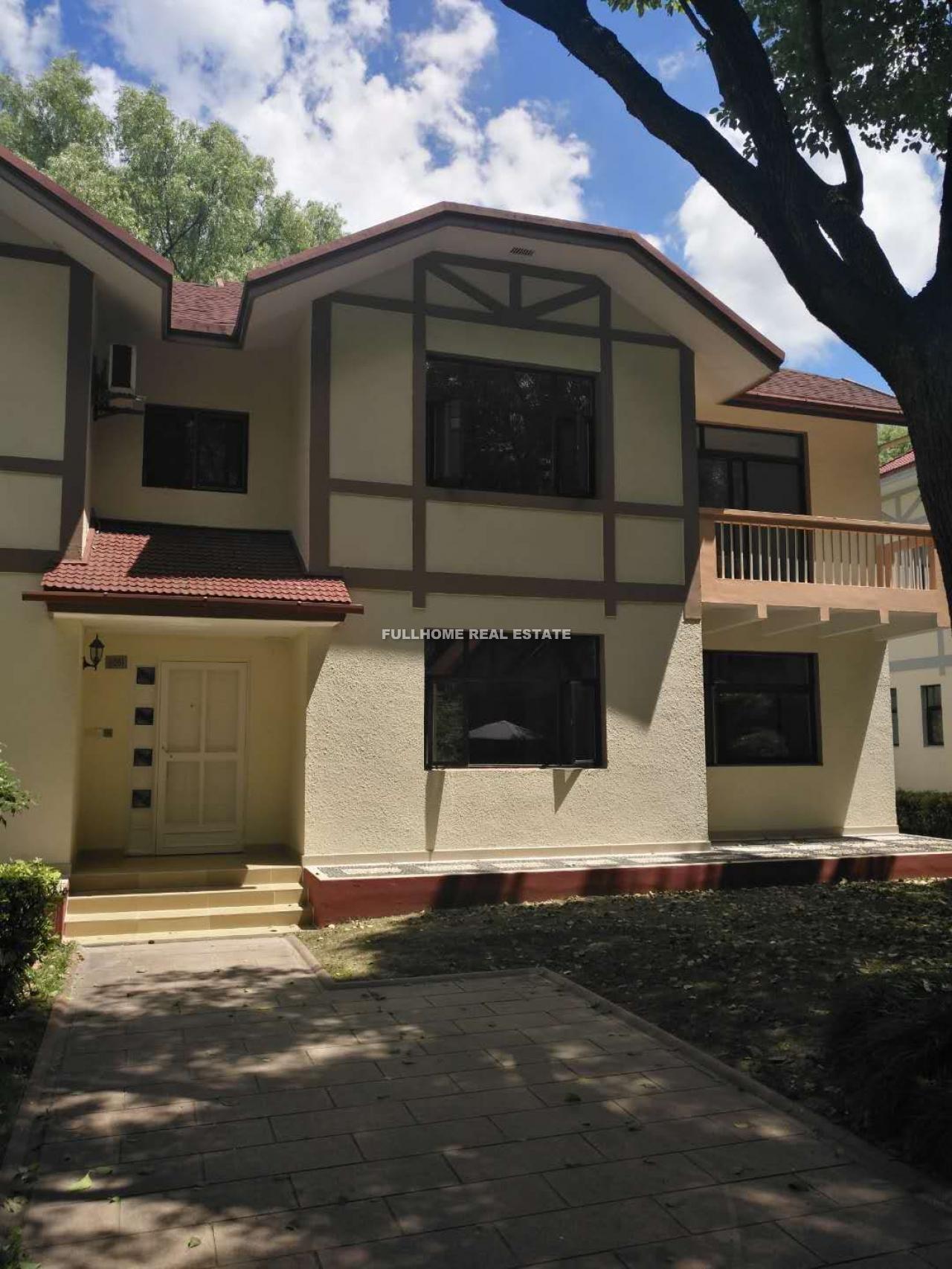 Green Valley Villas - 4 bedroom apartment in Shanghai, Hongqiao, Hongqiao