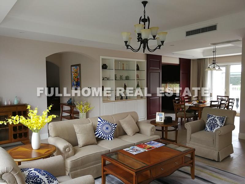 Same compound: Willowbrook (The Greenhills Phase III), 5 bedrooms in Shanghai