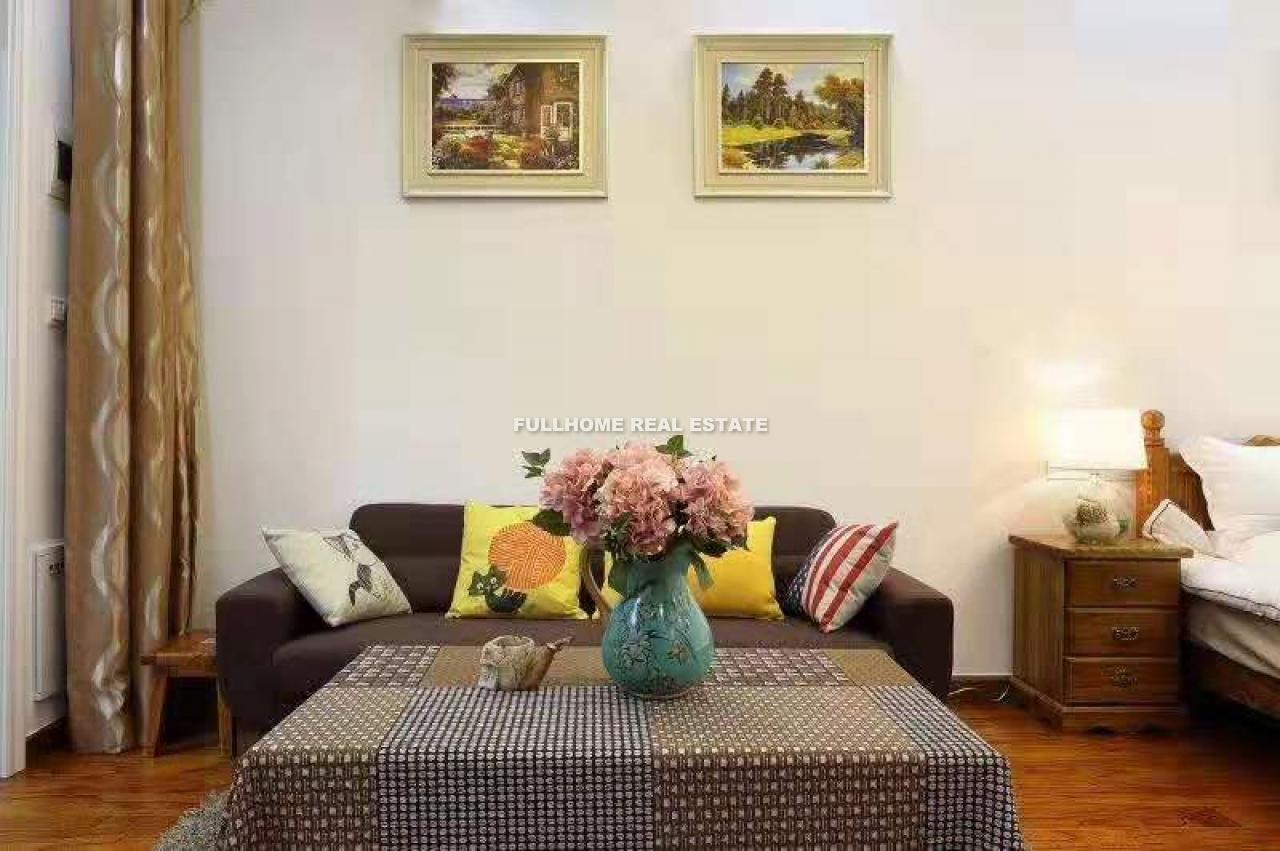 M. Yanan Road Old House - Interior view 3, Shanghai rental property