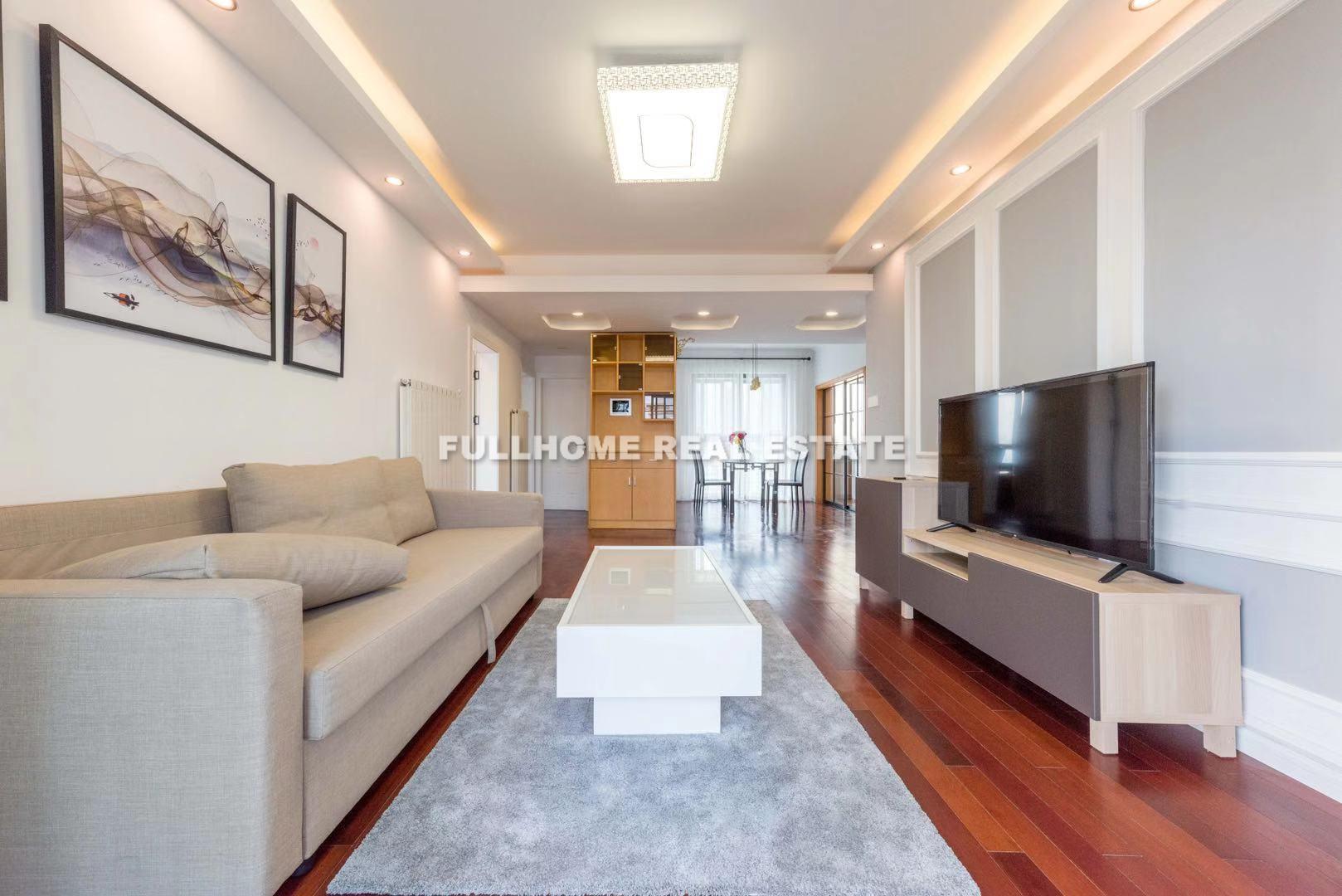 Same compound: Yanlord Parkside, 2 bedrooms in Shanghai