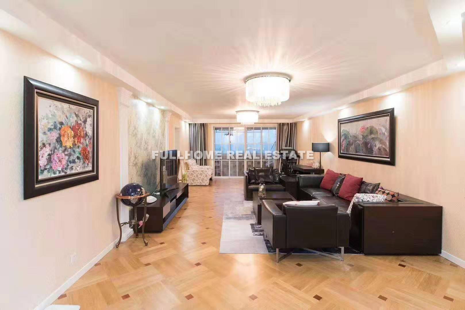 Hua Yuan Building - 3 bedroom apartment in Shanghai, Xujiahui, Downtown