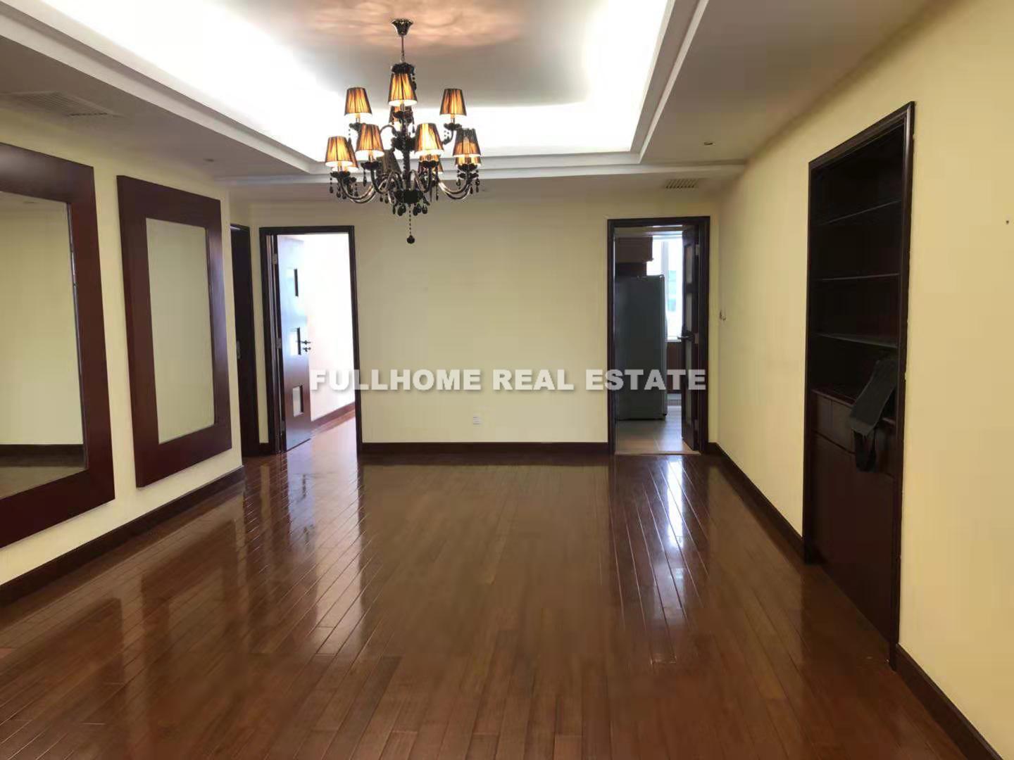 JinLin TianDi - 4 bedroom apartment in Shanghai, Xintiandi, Downtown