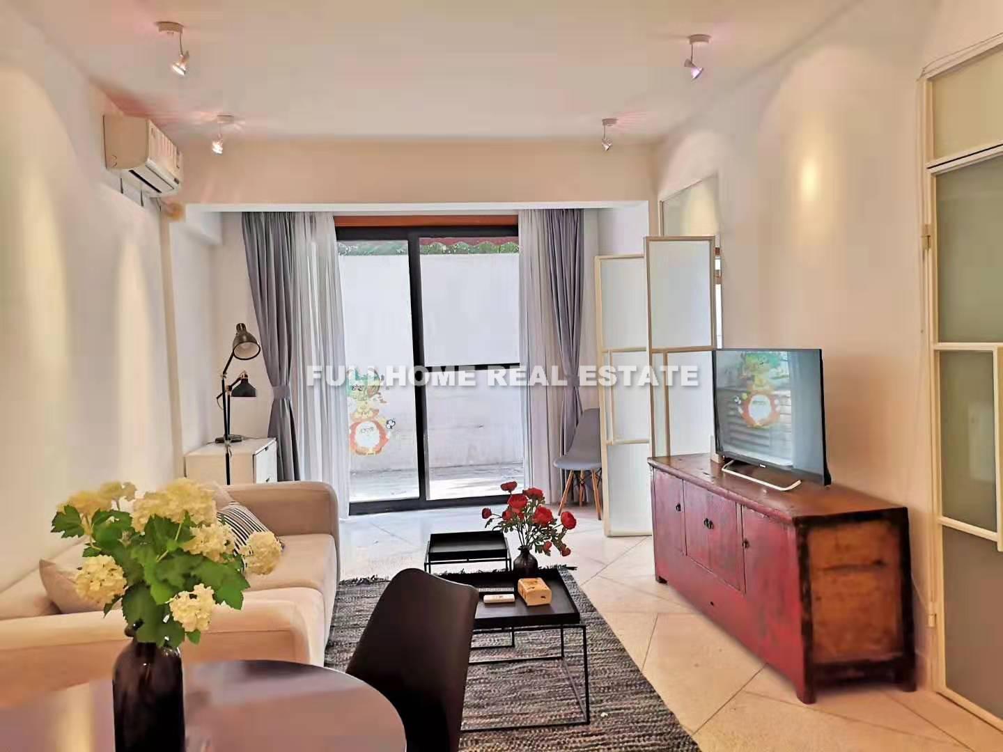 Lane1-500 Changshu Road Old House - 2 bedroom apartment in Shanghai, FFC, Downtown
