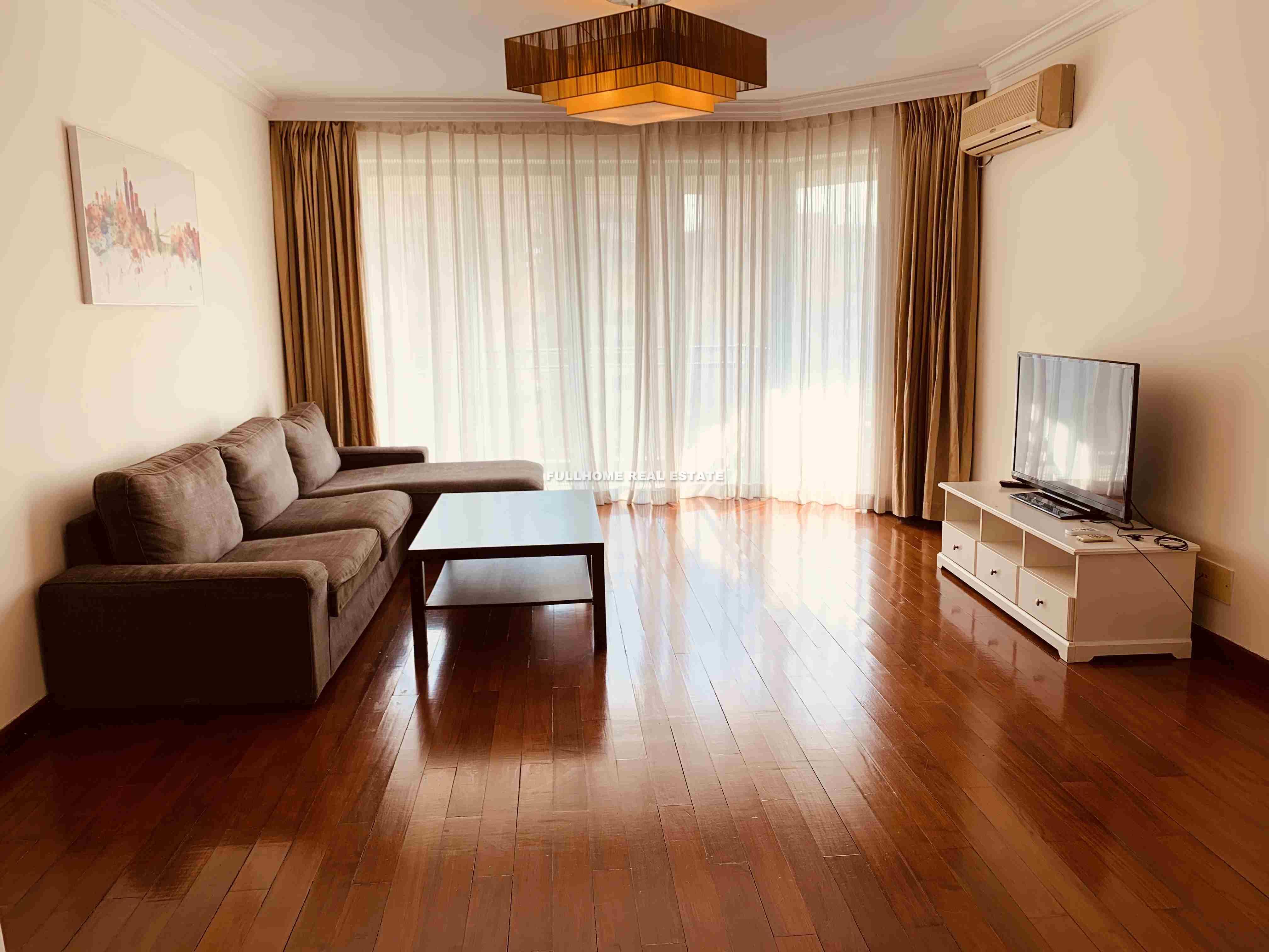 Central Residences - 3 bedroom apartment in Shanghai, FFC, Downtown