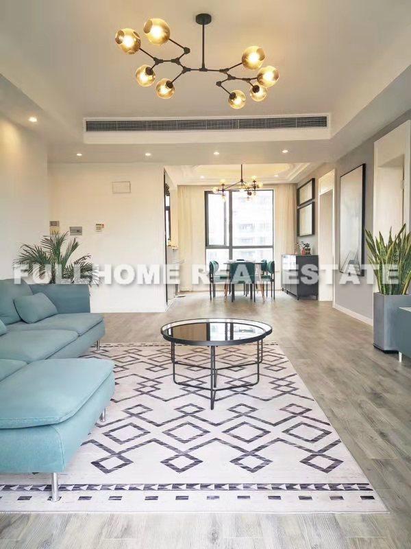 Top Of City - 3 bedroom apartment in Shanghai, People Square, Downtown