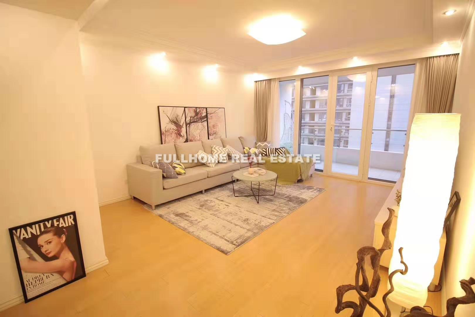 Top Of City - 3 bedroom apartment in Shanghai, People Square, Downtown