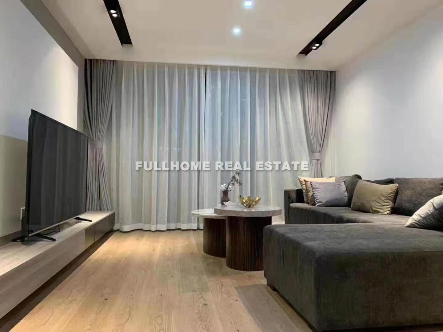 Top Of City - 3 bedroom apartment in Shanghai, People Square, Downtown