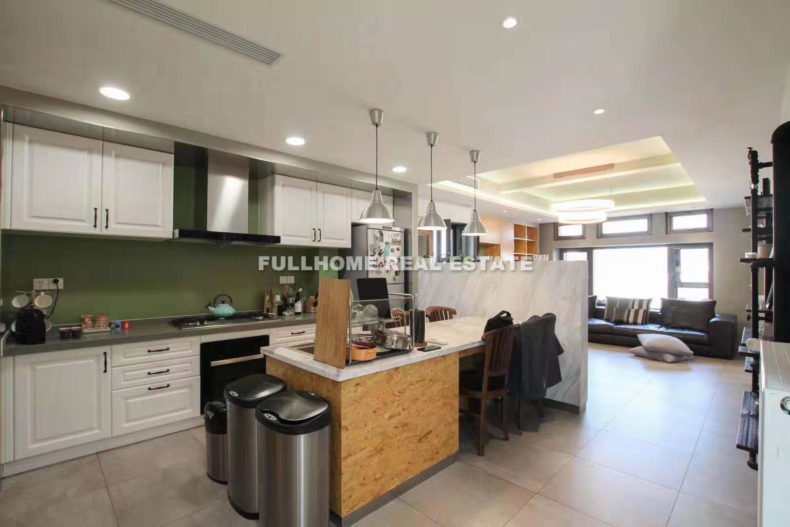 Palace Court - 2 bedroom apartment in Shanghai, FFC, Downtown
