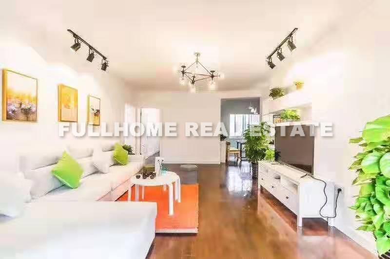 Huang Pu Xin Yuan - 3 bedroom apartment in Shanghai, People Square, Downtown