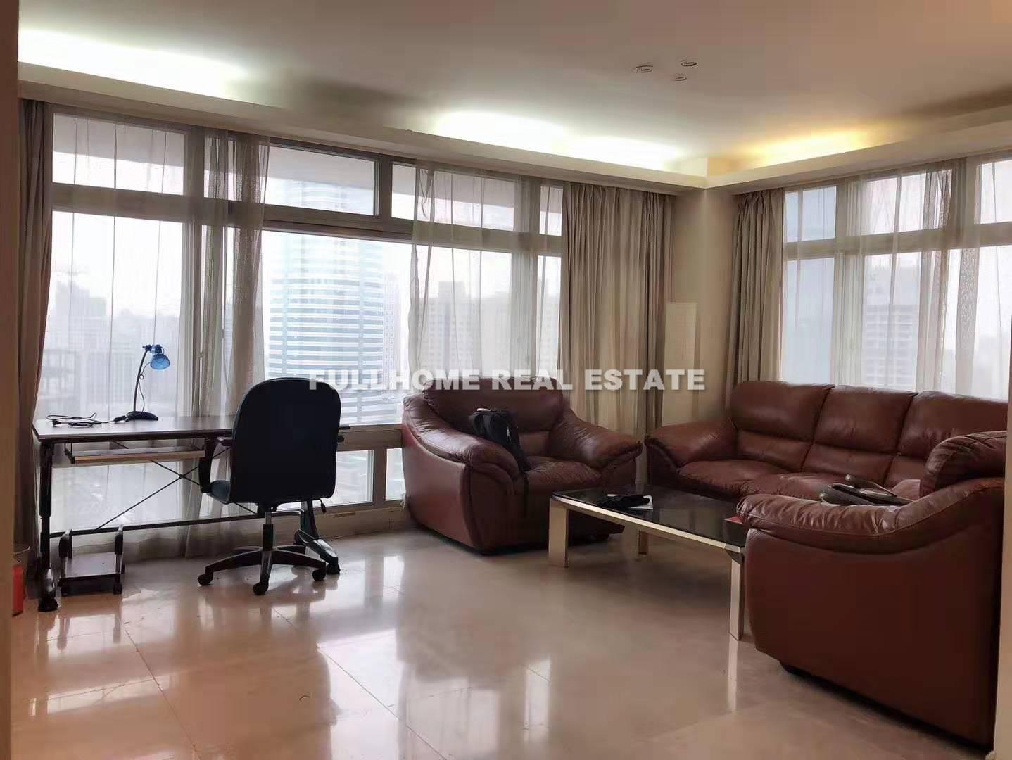 Huijin Plaza - 2 bedroom apartment in Shanghai, Xujiahui, Downtown