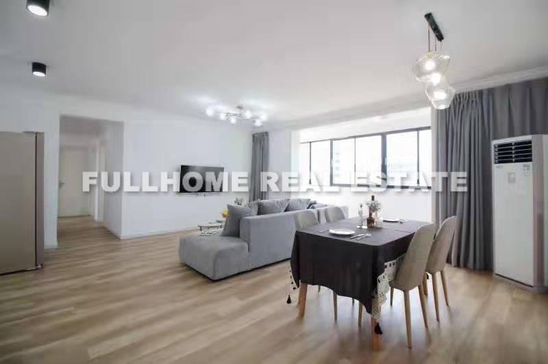 Rongcheng Flower Garden - 4 bedroom apartment in Shanghai, Lujiazui, Pudong