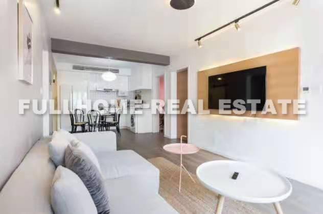 Weihaiyuan - 4 bedroom apartment in Shanghai, People Square, Downtown