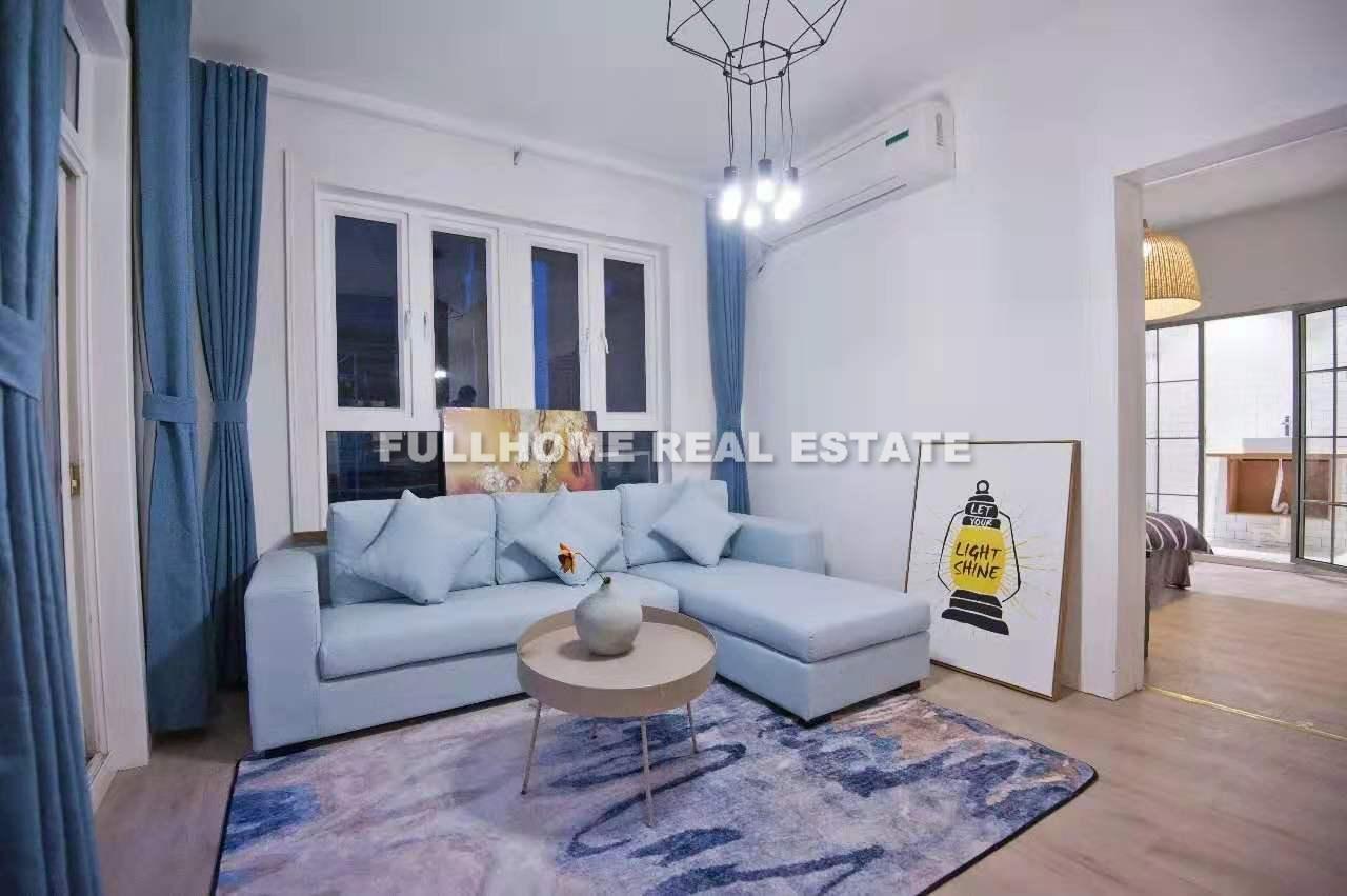 Weihaiyuan - 2 bedroom apartment in Shanghai, People Square, Downtown