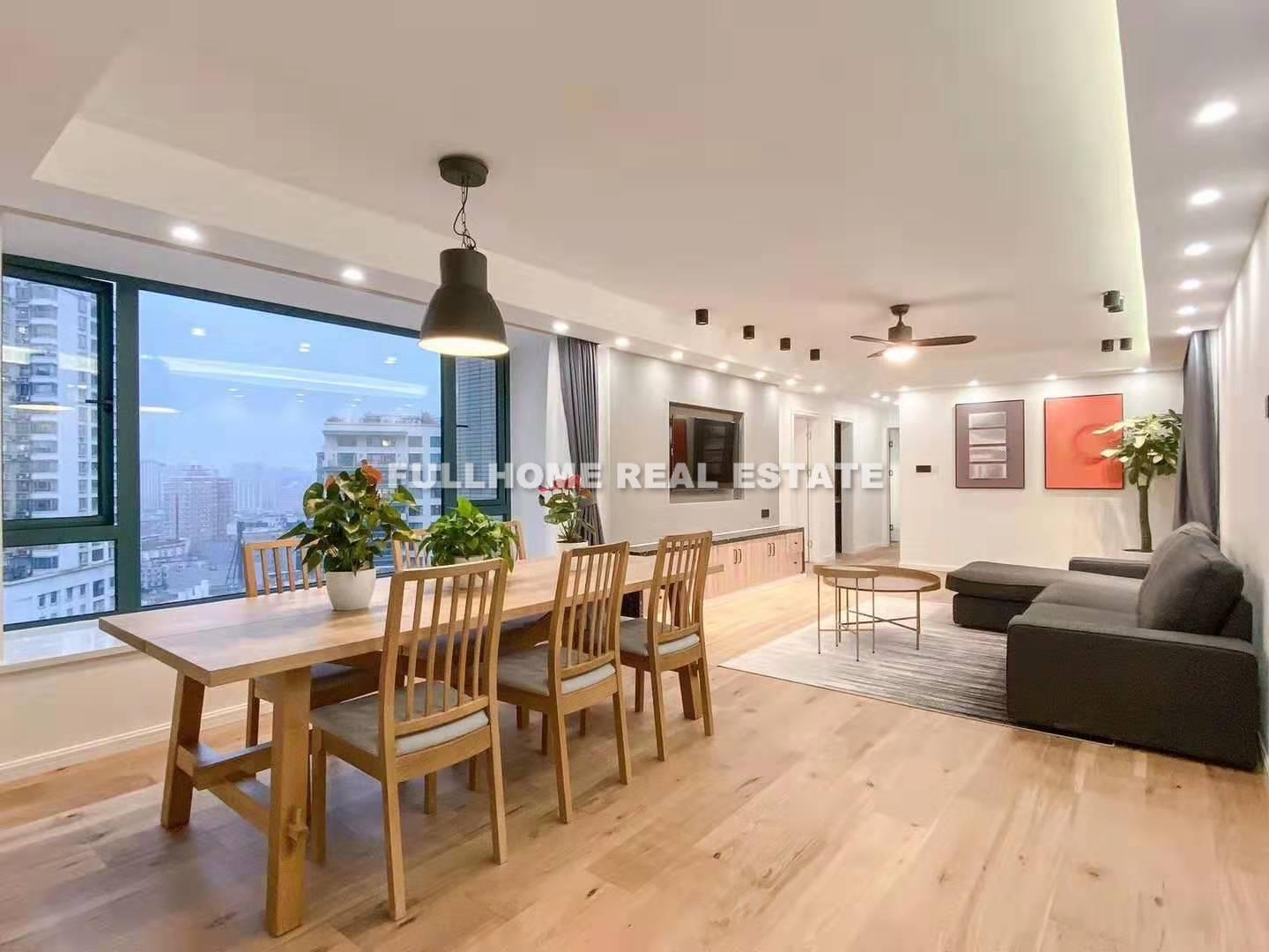 Oriental Manhattan - 3 bedroom apartment in Shanghai, Xujiahui, Downtown