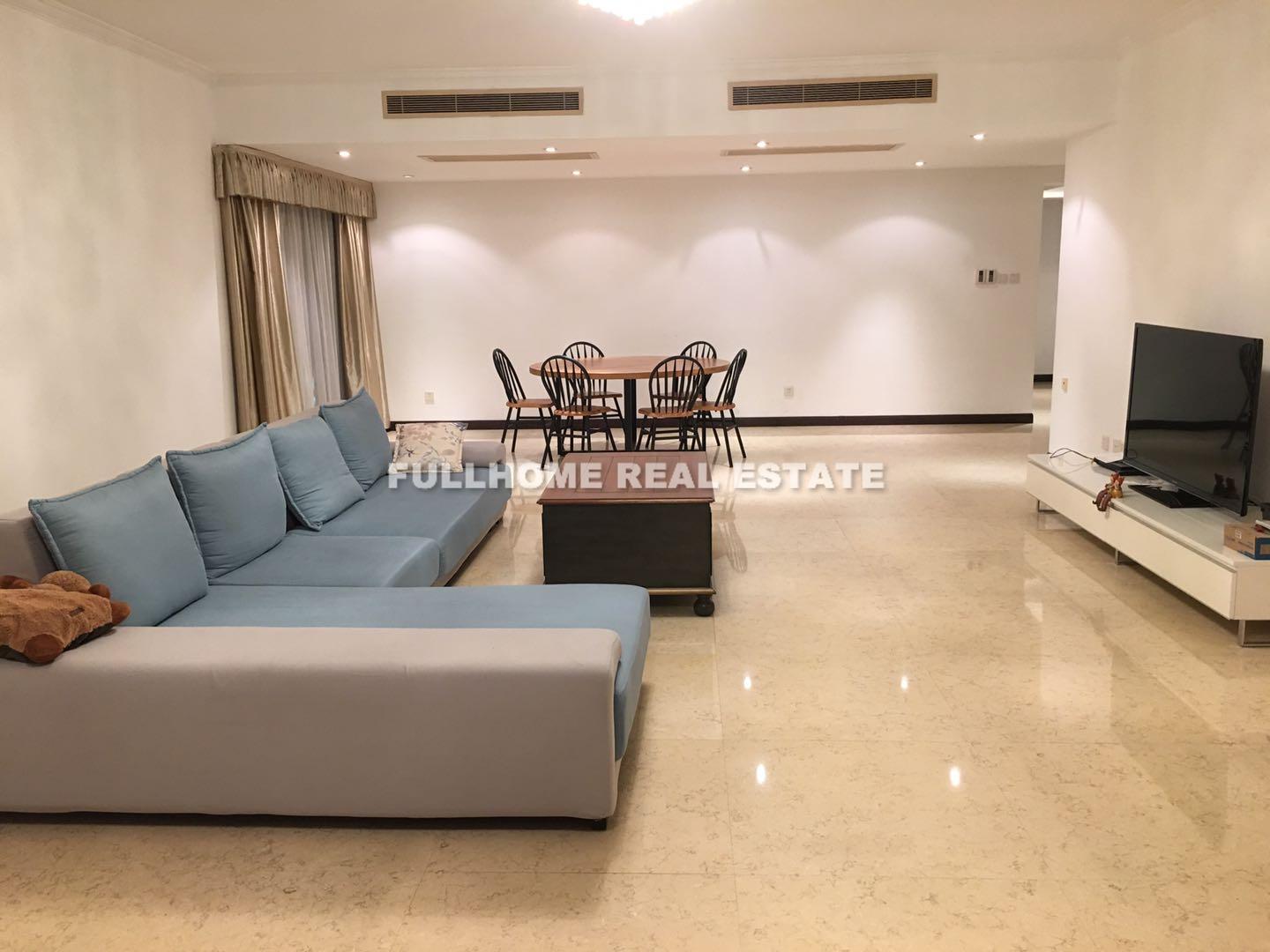 Shimao Riviera Garden - 4 bedroom apartment in Shanghai, Lujiazui, Pudong