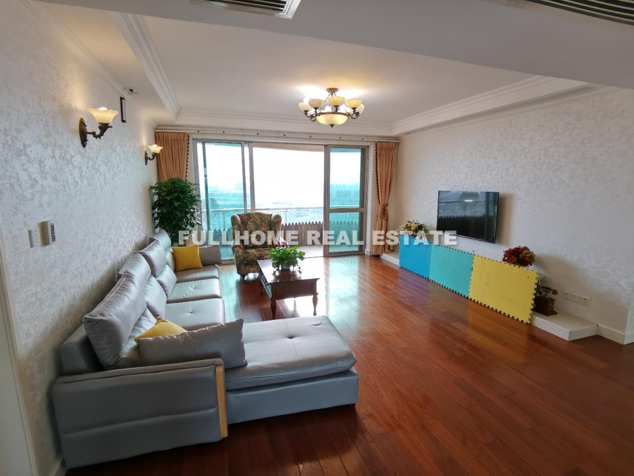 Shimao Lakeside Garden - 3 bedroom apartment in Shanghai, Jingqiao Green City, Pudong