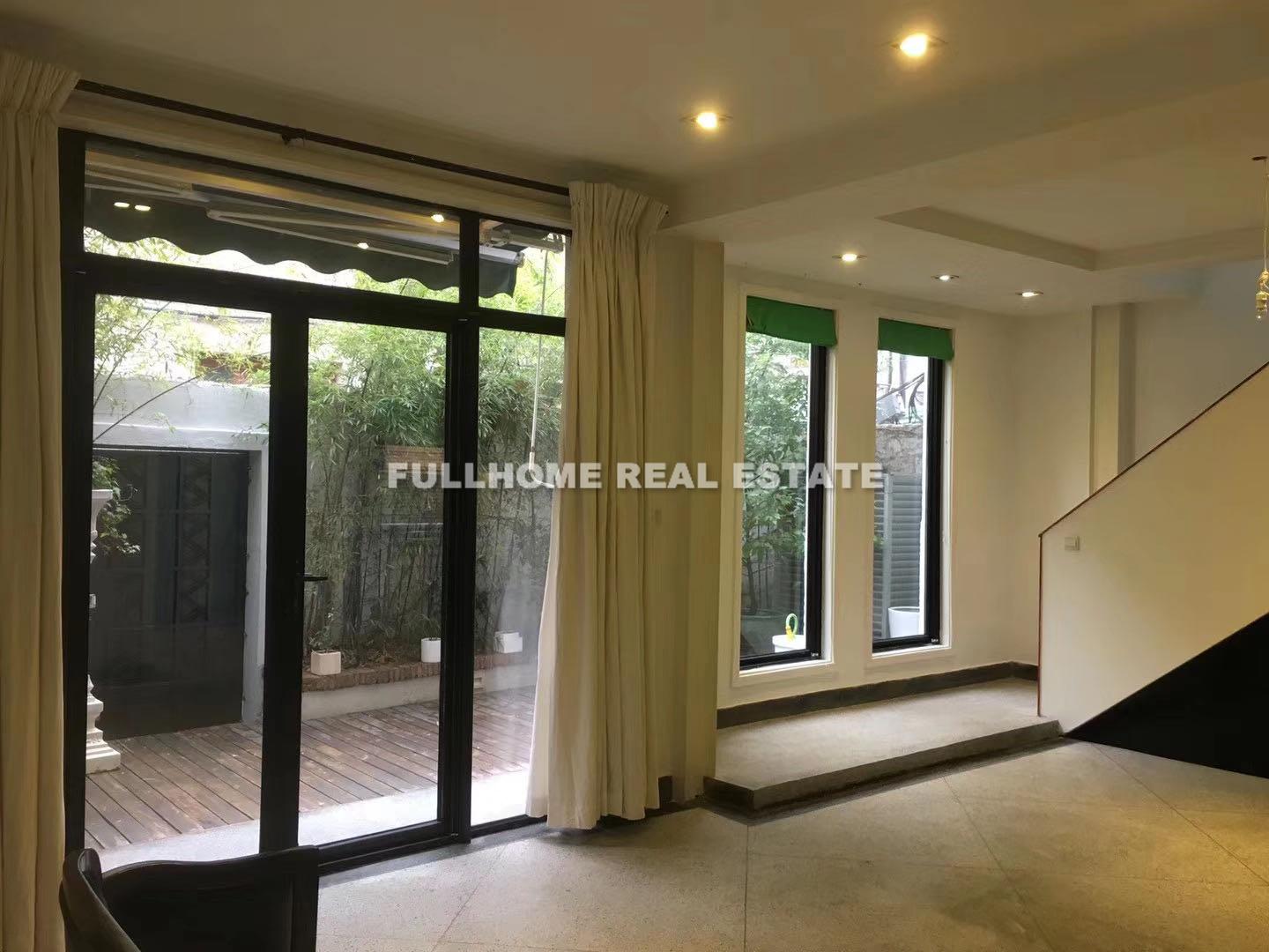 Lane 1-1000 West Huaihai Road House - 4 bedroom apartment in Shanghai, FFC, Downtown