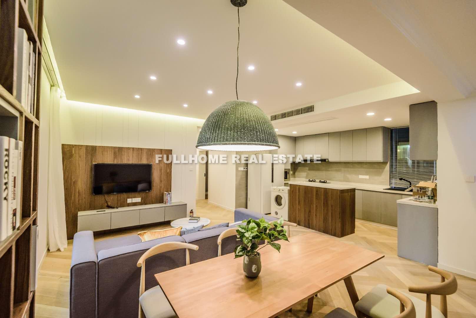 Novel Garden - 4 bedroom apartment in Shanghai, Xujiahui, Downtown