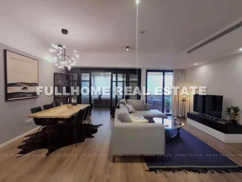 Walton Plaza - 3 bedroom apartment in Shanghai, FFC, Downtown