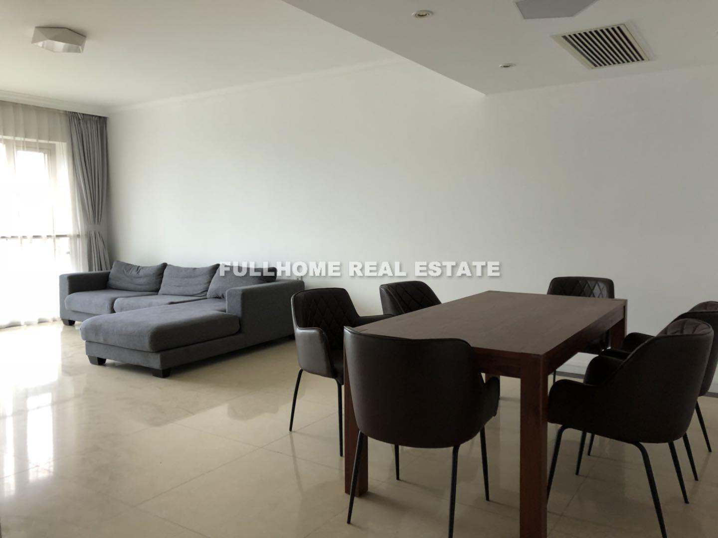 Shimao Riviera Garden - 3 bedroom apartment in Shanghai, Lujiazui, Pudong