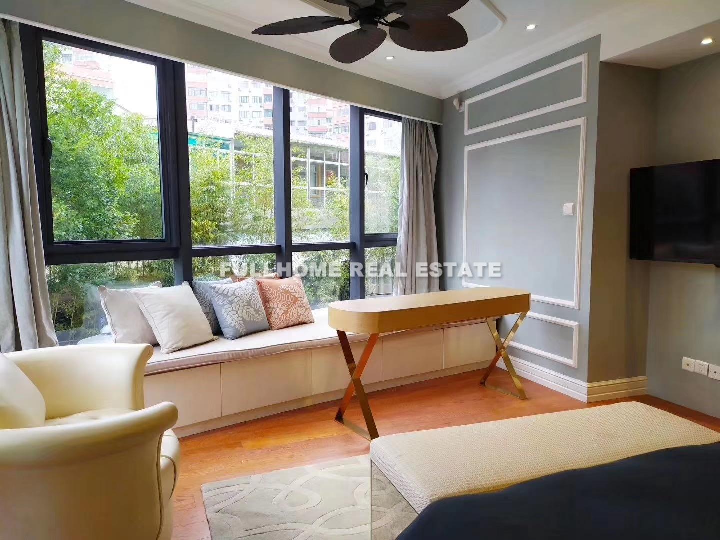 Meihua Garden - 4 bedroom apartment in Shanghai, Xujiahui, Downtown