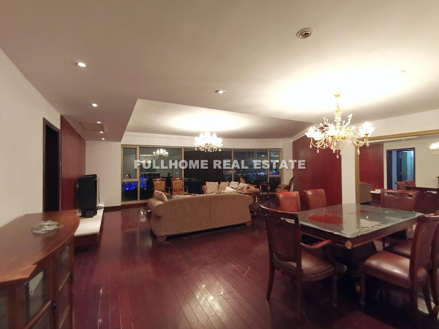 Shimao Riviera Garden - 4 bedroom apartment in Shanghai, Lujiazui, Pudong