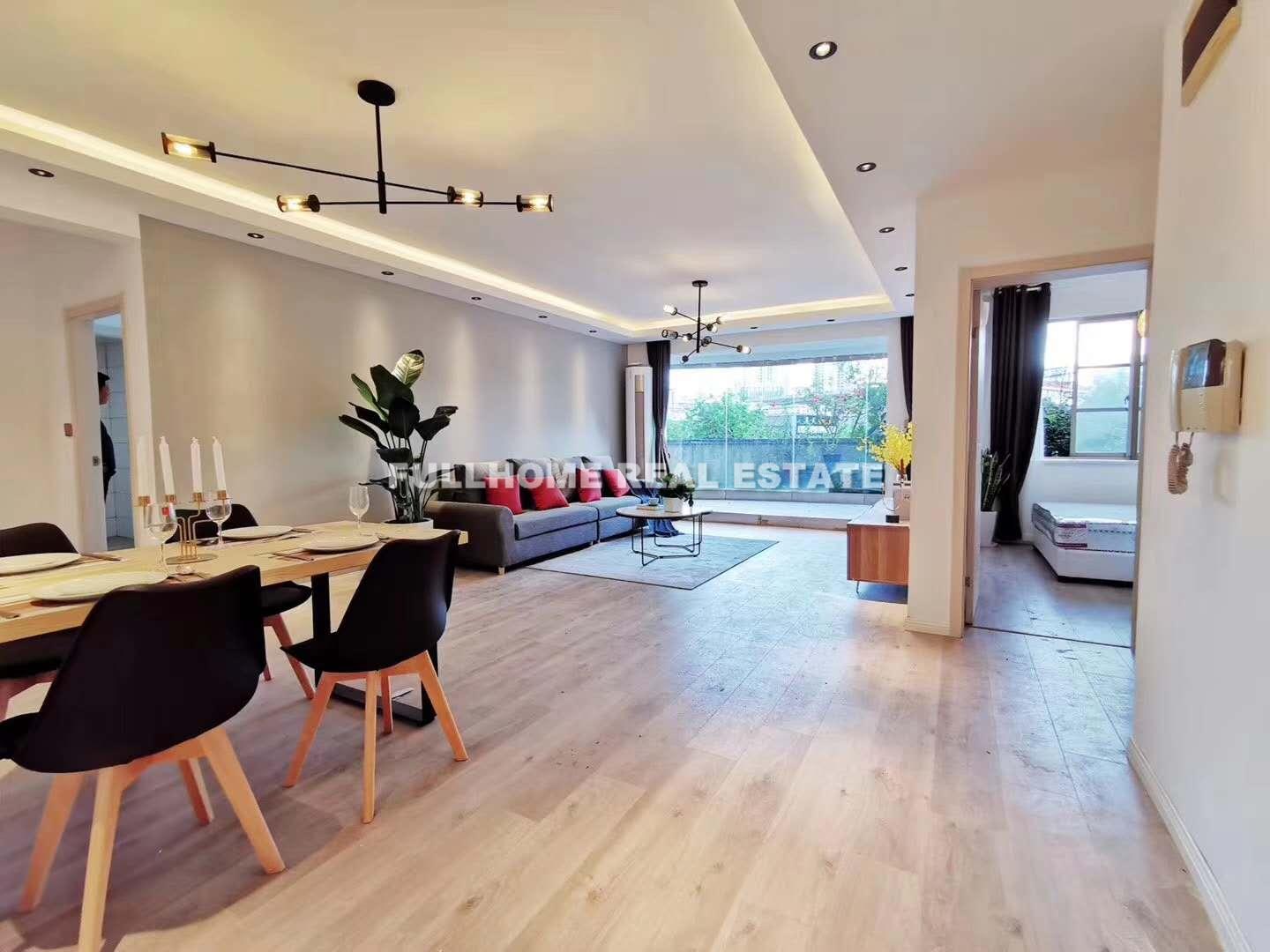 Dang Dai Xin Hua - 4 bedroom apartment in Shanghai, FFC, Downtown
