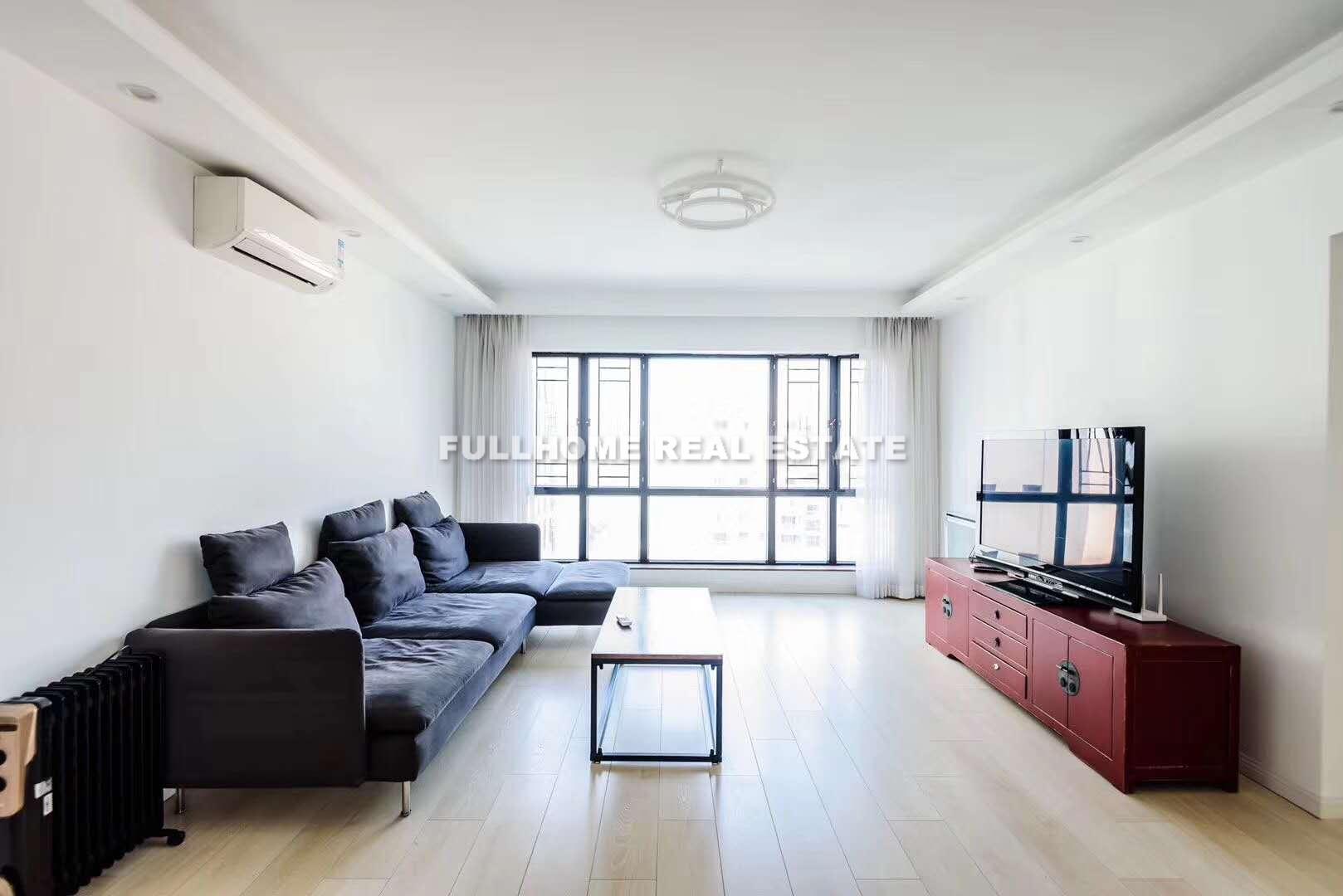 Shanghai Grand Plaza - 3 bedroom apartment in Shanghai, FFC, Downtown