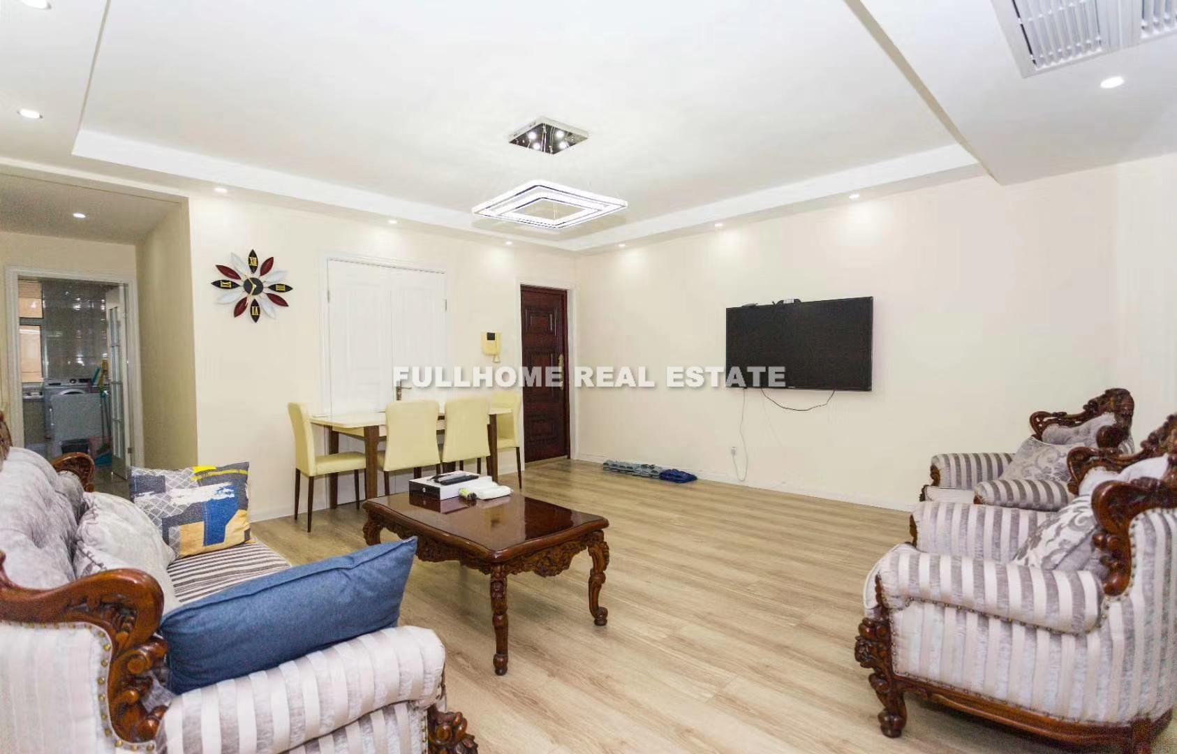 Same compound: Zhaofeng Yuan, 6 bedrooms in Shanghai