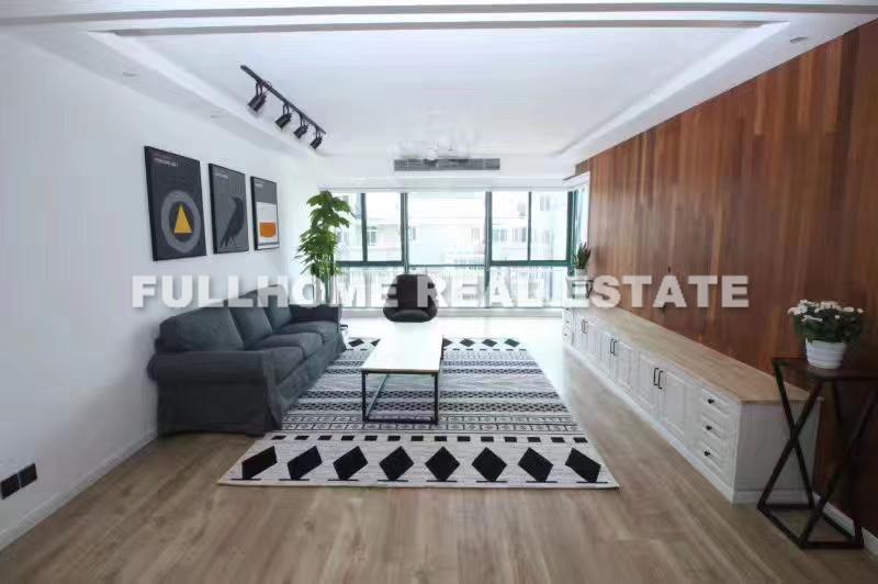 Sunshine Residence - 3 bedroom apartment in Shanghai, Downtown, Downtown