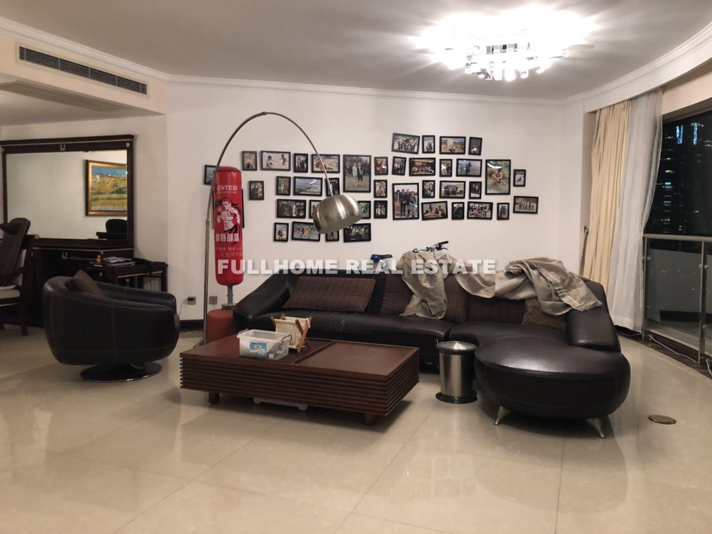 Shimao Riviera Garden - 4 bedroom apartment in Shanghai, Lujiazui, Pudong